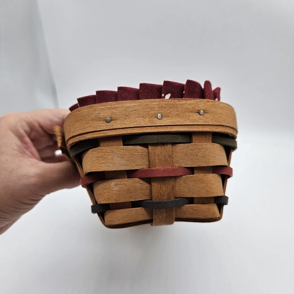 VTG 1992 Longaberger Woven Traditions Bread Cracker Basket Red Liner & Protector